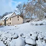 Holiday home Ciel - 1-8 Pers, Au Calme, A 20 Mins Du Puy-de-dome, Vulcania Et Le Volcan De Lemptegy *