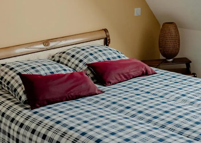 Дом отдыха Ciel - 1-8 Pers, Au Calme, A 20 Mins Du Puy-de-dome, Vulcania Et Le Volcan De Lemptegy