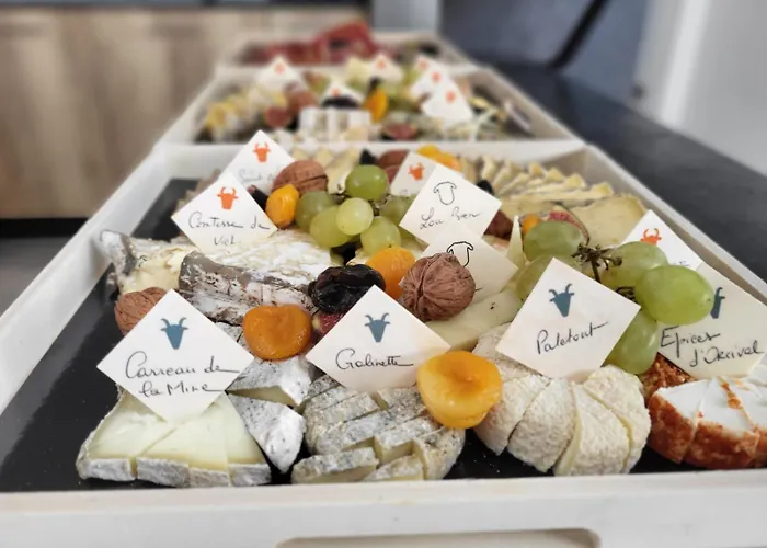 Ciel - 1-8 Pers, Au Calme, A 20 Mins Du Puy-de-dome, Vulcania Et Le Volcan De Lemptegy Дом отдыха